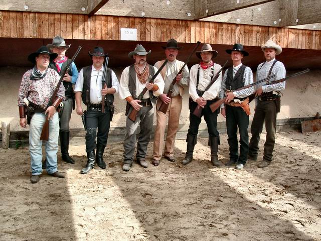 pb2004-34.jpg